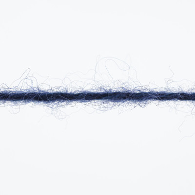 Regina 35 - modrá příze LANG YARNS