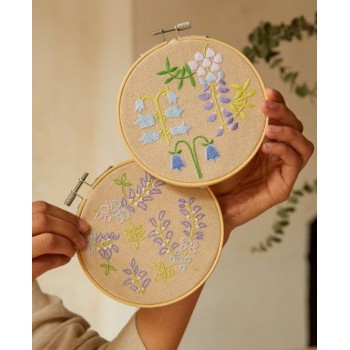 Sada na vyšívání Probouzející se jaro 2 motivy DMC Mindful Making