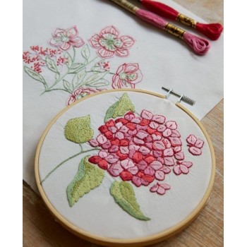 Sada na vyšívání Blažené květy 2 motivy DMC Mindful Making